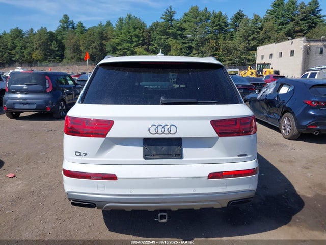 WA1LHAF77HD043698 Audi 2017