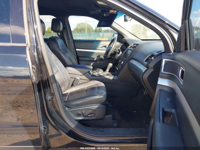 1FM5K7D8XGGA99125 Ford Explorer