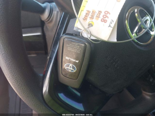 2019 TOYOTA PRIUS JTDKARFUXK3082972 Photo 10