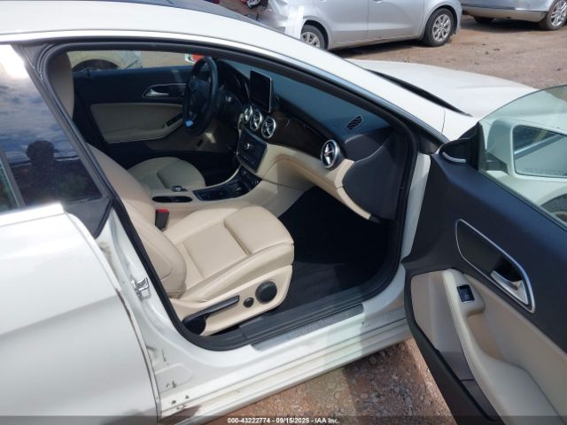 2016 MERCEDES-BENZ CLA 250 WDDSJ4GB6GN350725 Photo 4