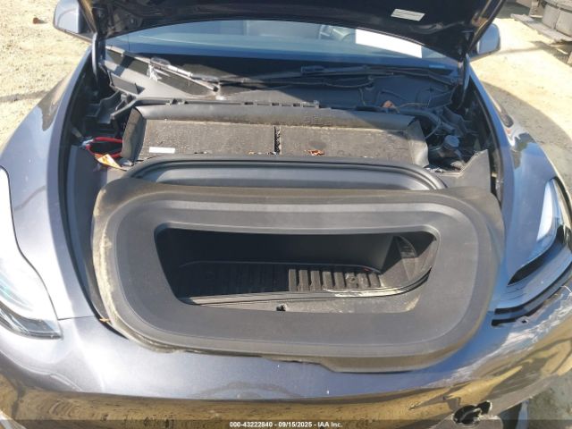 2024 TESLA MODEL Y 7SAYGDEE8RA252314 Photo 9
