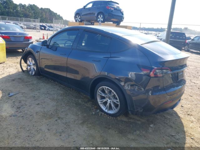 2024 TESLA MODEL Y 7SAYGDEE8RA252314 Photo 2