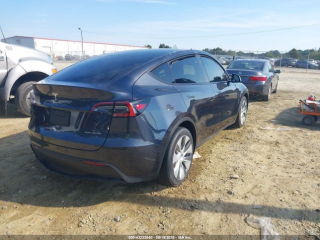 2024 TESLA MODEL Y 7SAYGDEE8RA252314 Photo 3