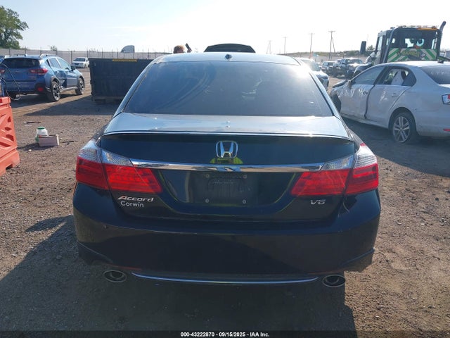 Honda j35y1 2015 1HGCR3F84FA038174 Image 16