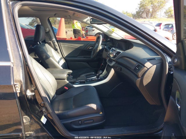 Honda j35y1 2015 1HGCR3F84FA038174 Image 5