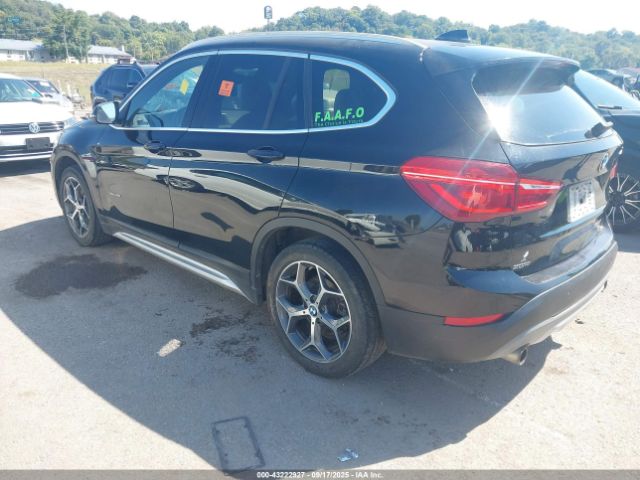 2016 BMW X1 WBXHT3C32GP884433 Photo 2