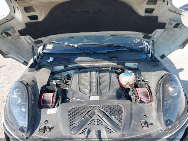 2017 PORSCHE MACAN WP1AG2A58HLB56043 Photo 9