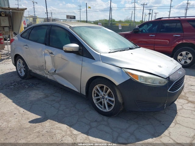 Ford FOCUS SE 2015 1FADP3F27FL219297 головне зображення