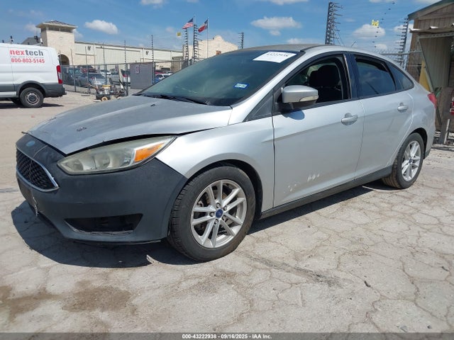 Ford FOCUS SE 2015 1FADP3F27FL219297 Image 2