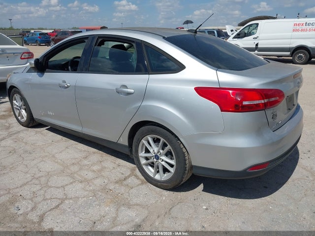 Ford FOCUS SE 2015 1FADP3F27FL219297 Image 3