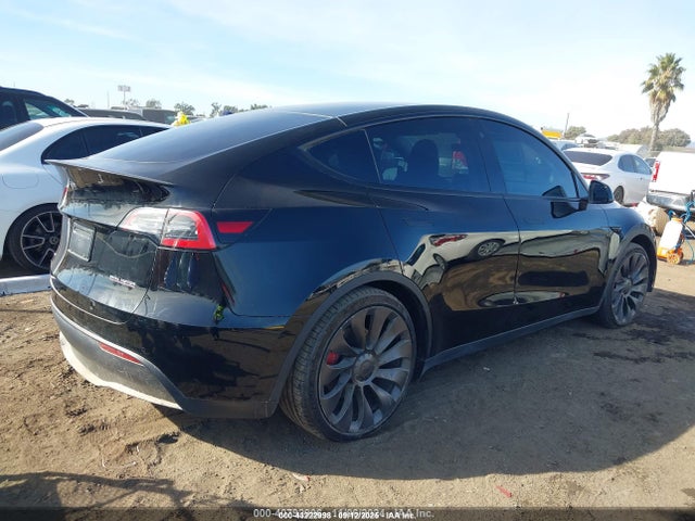2022 TESLA MODEL Y 7SAYGDEF7NF516418 Photo 3