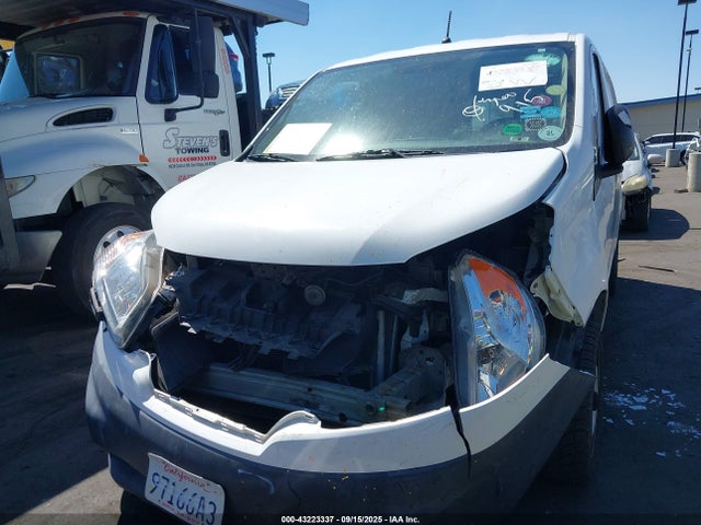 3N6CM0KN3HK711218 Nissan 2017