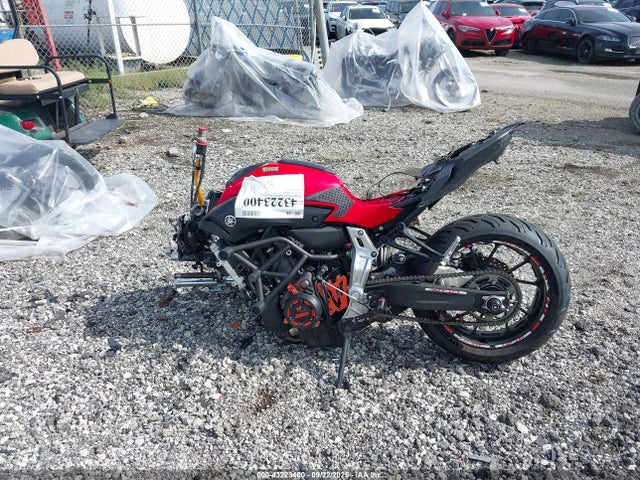 Yamaha FZ07 2015 JYARM06E1FA000098 Image 12