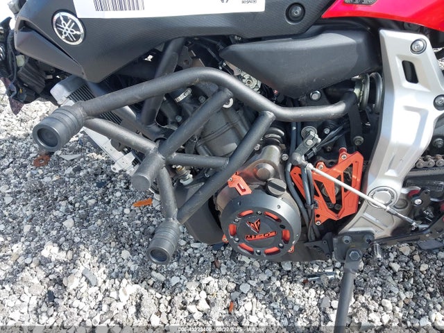 Yamaha FZ07 2015 JYARM06E1FA000098 Image 9