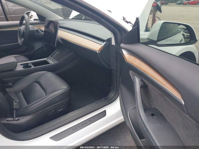 2022 TESLA MODEL 3 5YJ3E1EB1NF265453 Photo 4