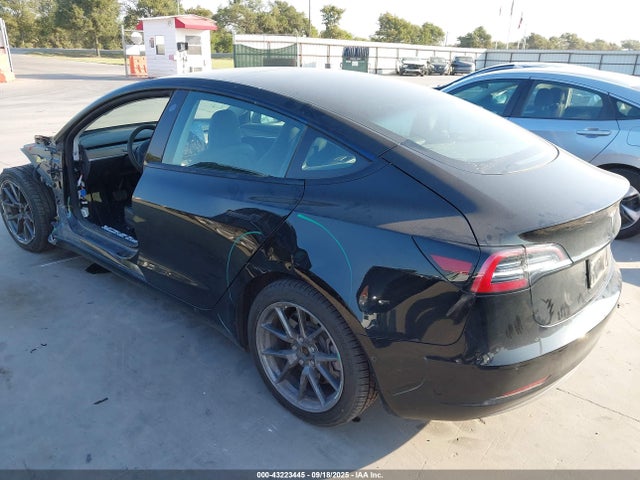 2021 TESLA MODEL 3 5YJ3E1EA7MF996720 Photo 2