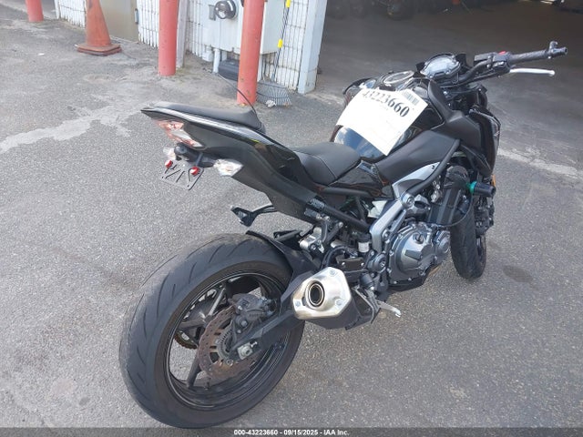 JKAZR2A1XHDA21388 Kawasaki Z900
