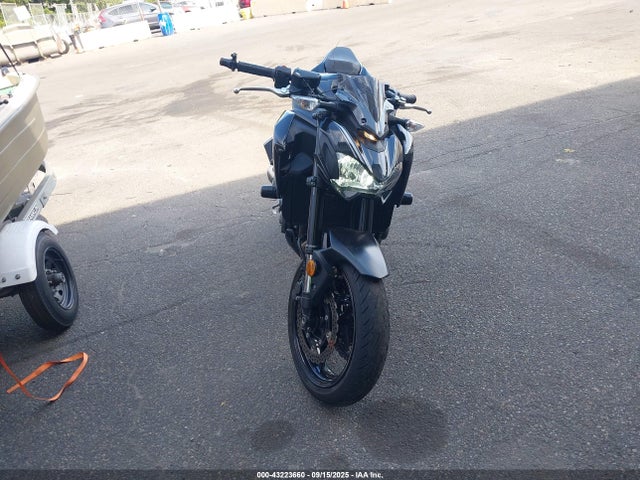 JKAZR2A1XHDA21388 Kawasaki Z900