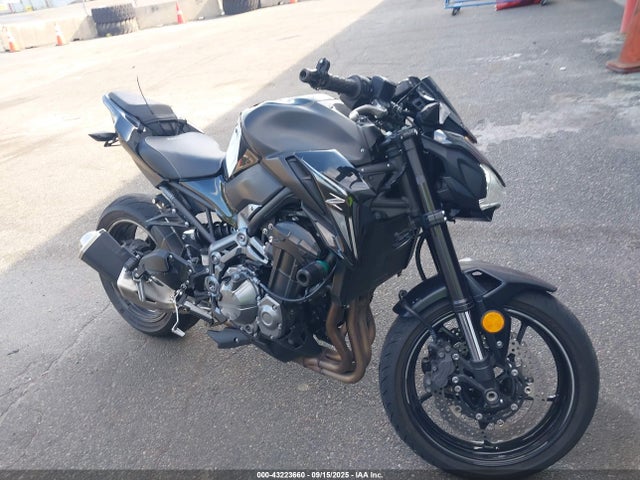 JKAZR2A1XHDA21388 Kawasaki Z900
