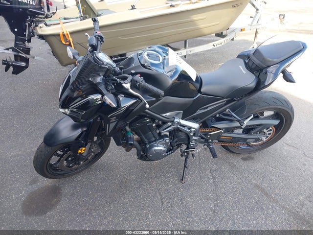 JKAZR2A1XHDA21388 Kawasaki Z900