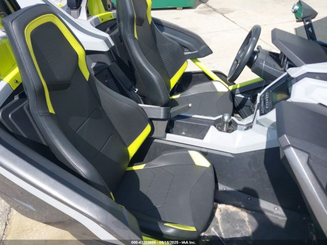 2018 POLARIS SLINGSHOT 57XAARFAXJ8126589 Photo 4