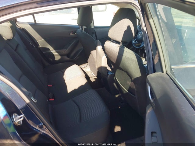 Mazda pe 2015 3MZBM1V76FM227091 Image 8