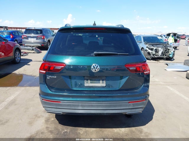 3VV3B7AX2KM127765 Volkswagen Tiguan