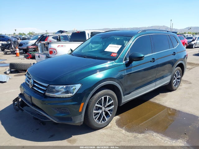 3VV3B7AX2KM127765 Volkswagen Tiguan