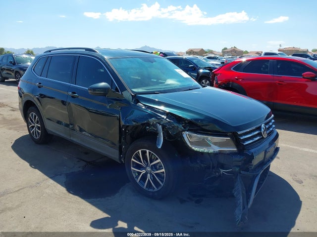 3VV3B7AX2KM127765 Volkswagen Tiguan