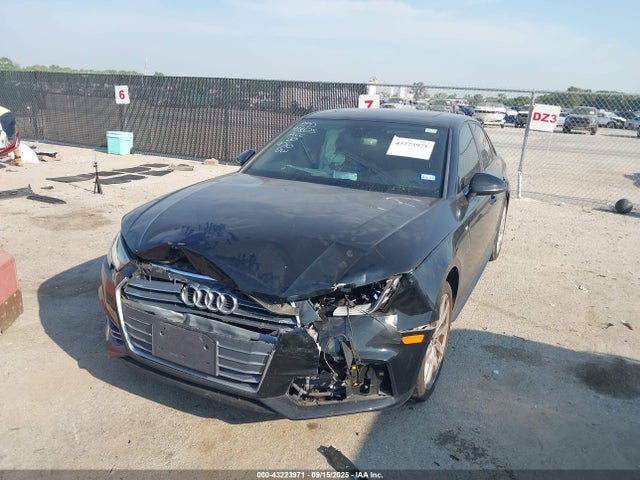 2018 AUDI A4 WAUKMAF49JA149710 Photo 1