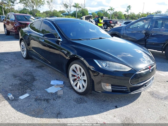 2014 TESLA MODEL S 5YJSA1H17EFP63795 Photo 0