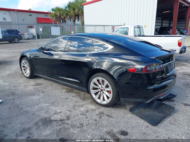 2014 TESLA MODEL S 5YJSA1H17EFP63795 Photo 2
