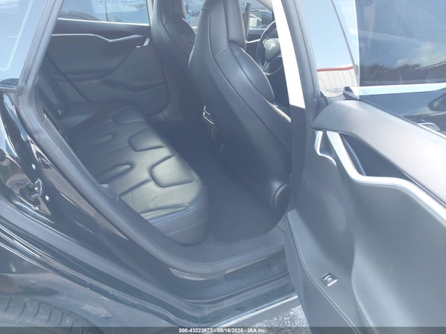 2014 TESLA MODEL S 5YJSA1H17EFP63795 Photo 7
