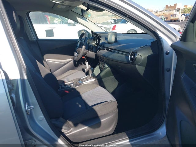 3MYDLBYV6KY523263 Toyota p5v