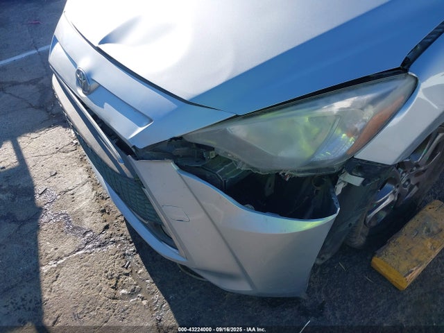 3MYDLBYV6KY523263 Toyota p5v