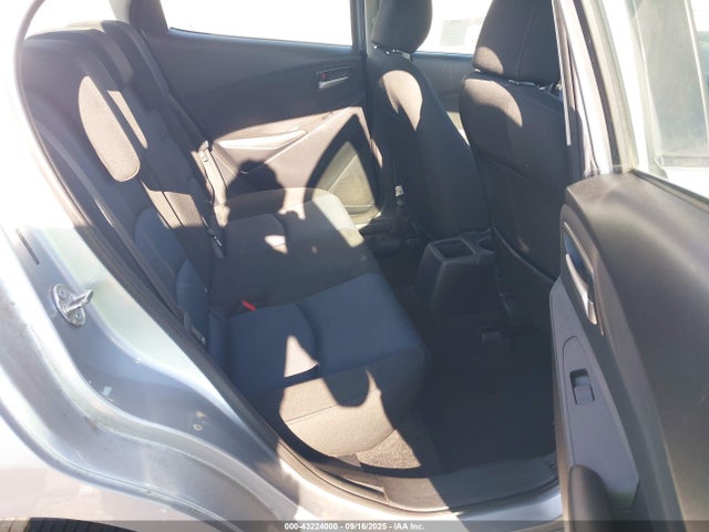 3MYDLBYV6KY523263 Toyota p5v