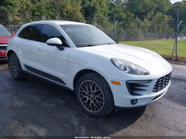 2016 PORSCHE MACAN WP1AB2A53GLB42628