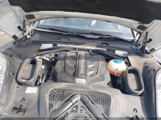 2016 PORSCHE MACAN WP1AB2A53GLB42628 Photo 9