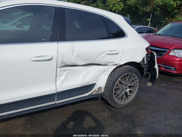 2016 PORSCHE MACAN WP1AB2A53GLB42628 Photo 5