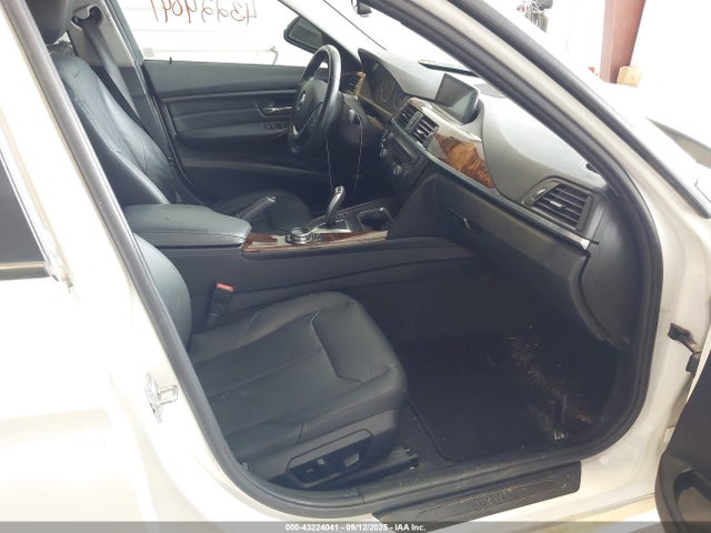 BMW 2014 2014 WBA3D3C55EF099345 Image 5