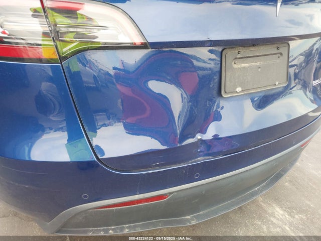 2021 TESLA MODEL Y 5YJYGDEFXMF194711 Photo 5