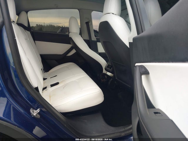 2021 TESLA MODEL Y 5YJYGDEFXMF194711 Photo 7