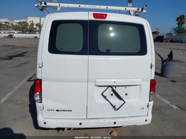 Chevrolet 2015 2015 3N63M0YN2FK704717 Image 17