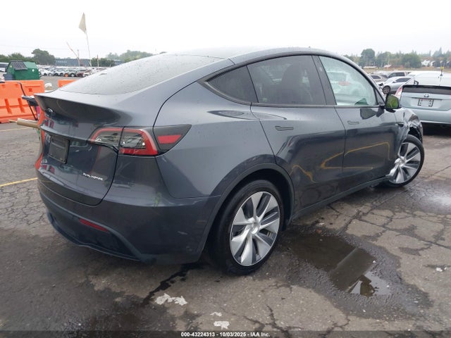 2023 TESLA MODEL Y 7SAYGAEE8PF919462 Photo 3