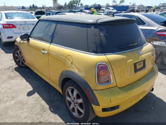 2007 MINI COOPER WMWMF33547TT56563 Photo 2