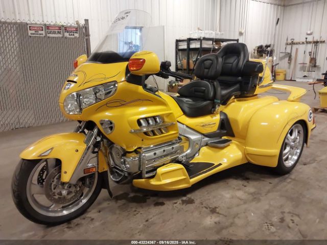 2010 HONDA GL1800 1HFSC47G8AA904528 Photo 1