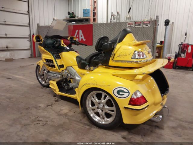 2010 HONDA GL1800 1HFSC47G8AA904528 Photo 2