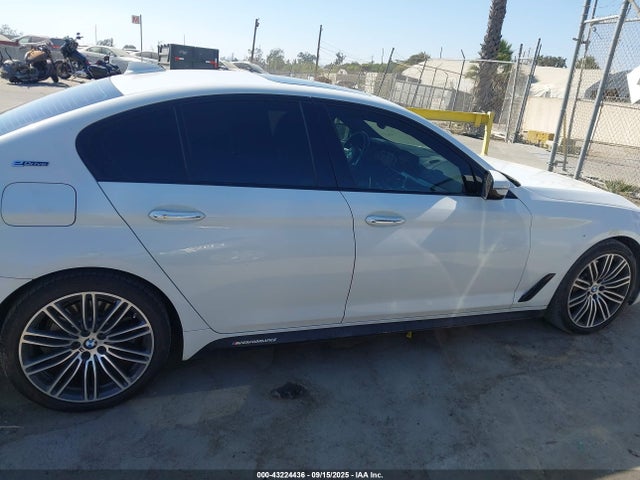WBAJA9C54JB032692 BMW 530e Iperformance