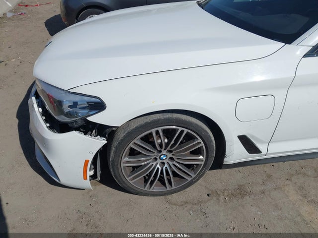 WBAJA9C54JB032692 BMW 530e Iperformance