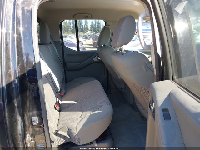 Nissan Frontier 2015 1N6AD0EV1FN718985 Image 8